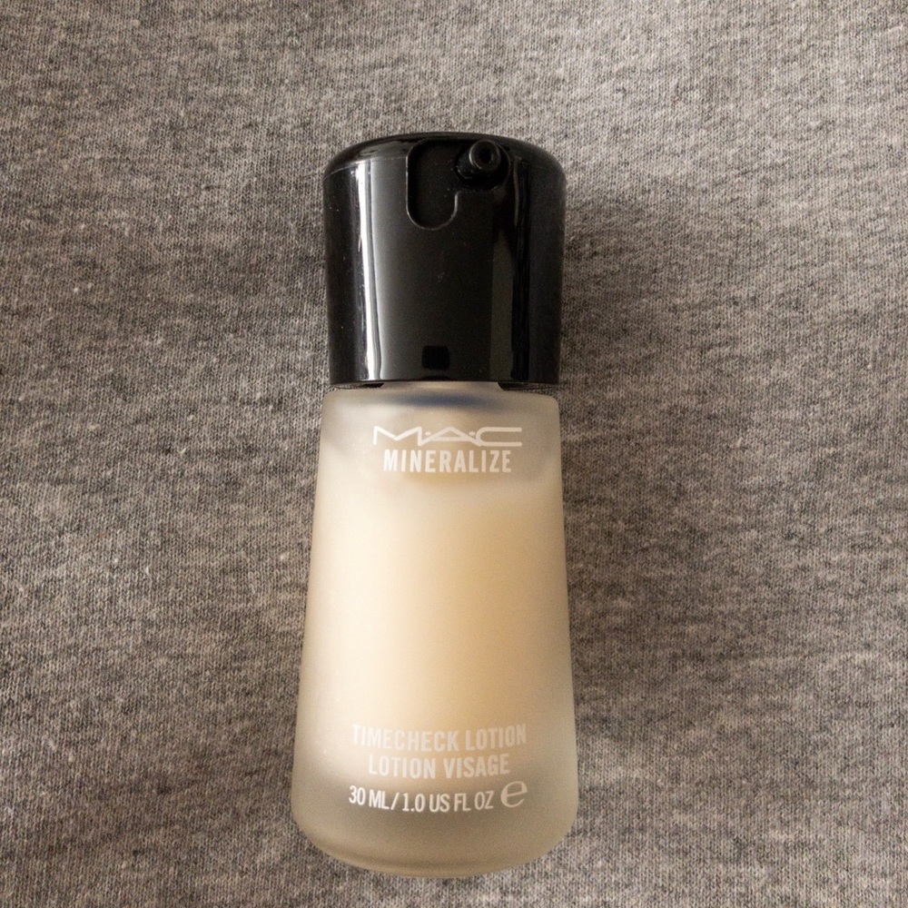 MAC Cosmetics Mineralize Timecheck Lotion